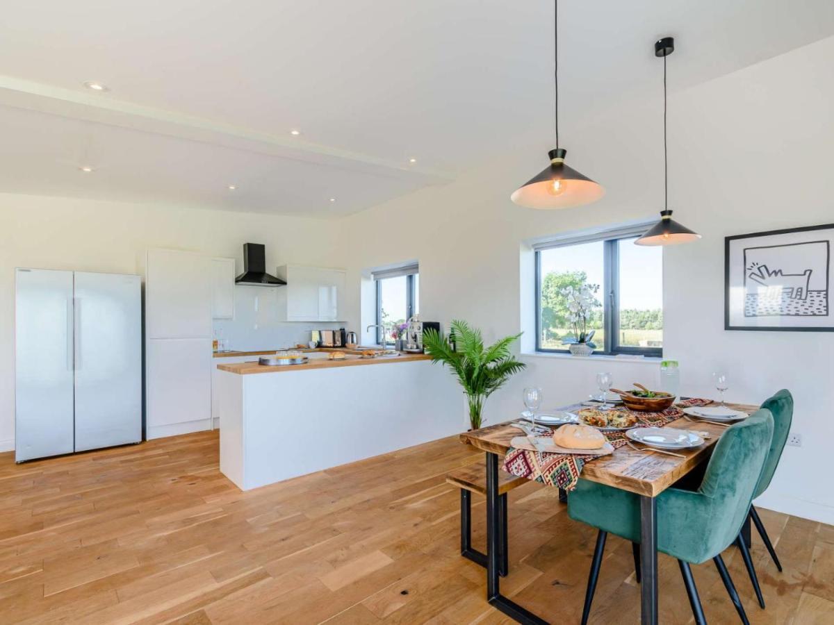 2-Bed Modern Bungalow - Outstanding Country Views 해러게이트 외부 사진